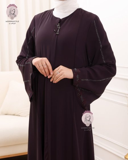 عباية مع سترس على الايد